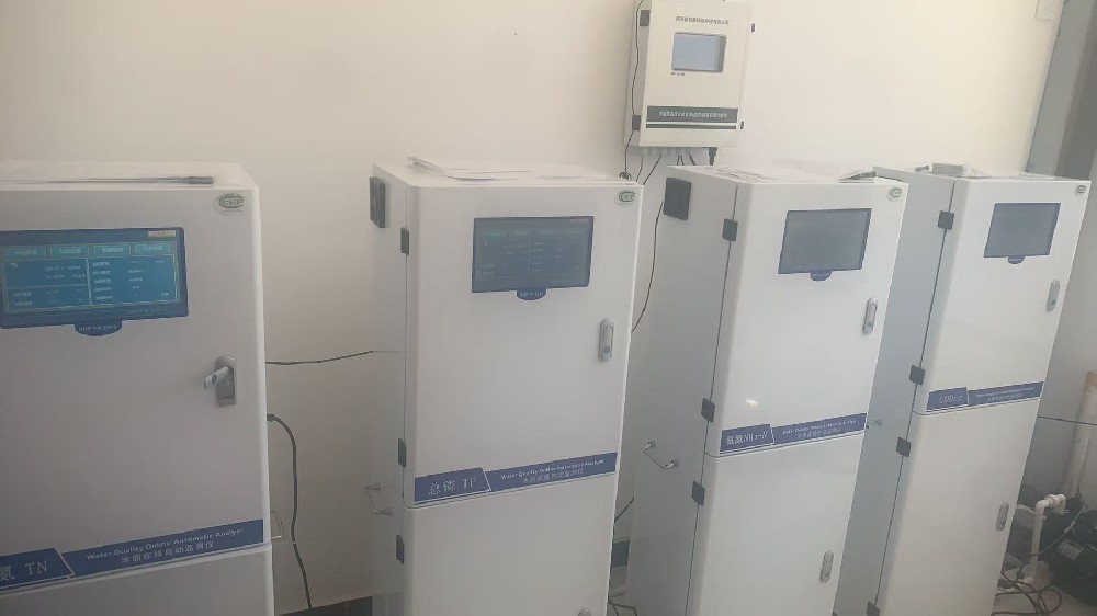 河北省承德縣某村鎮(zhèn)污水處理廠國標試劑柜項目落地